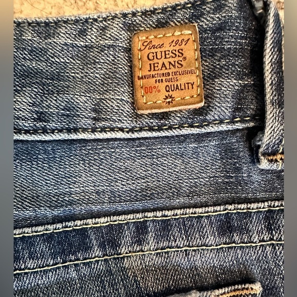 Woman’s Guess Vintage Low rise 5 pocket Bootcut 90s Jeans size 32 - Picture 4 of 7